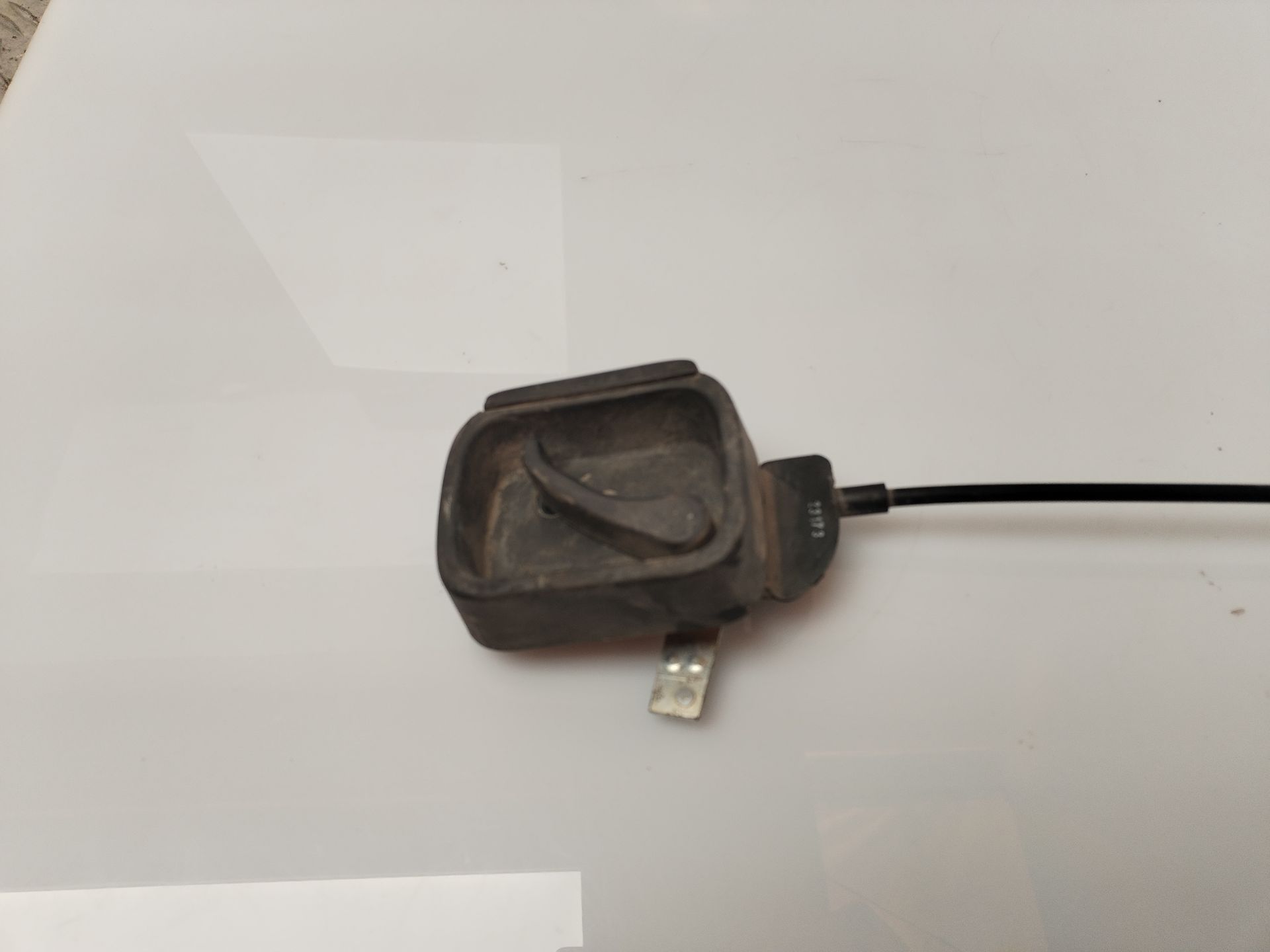 MANETA INTERIOR TRASERA DERECHA 133637