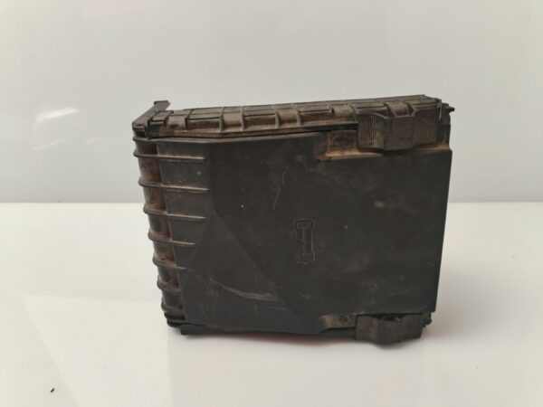 CAJA RELES / FUSIBLES 133633