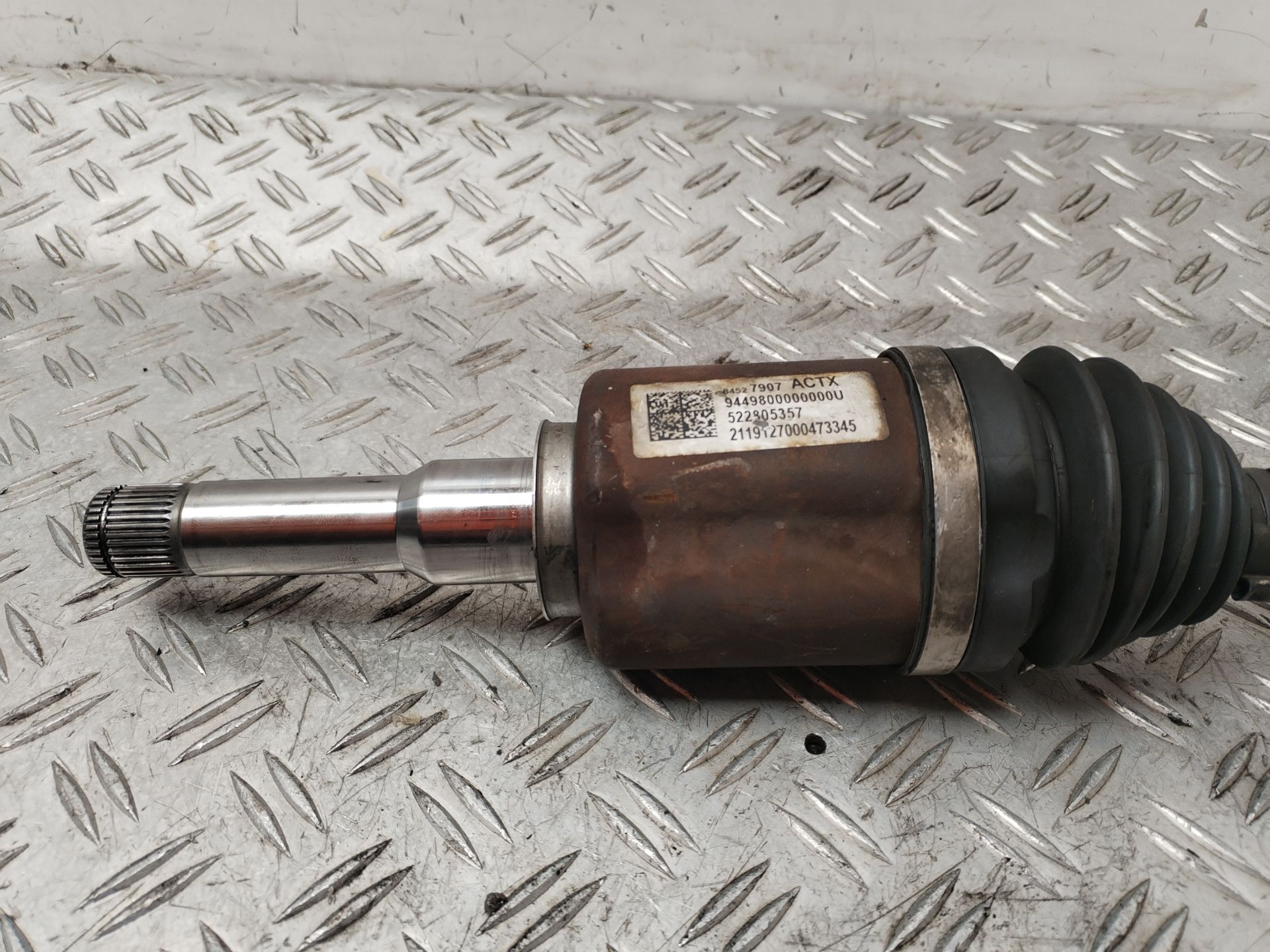 TRANSMISION DELANTERA IZQUIERDA 132749