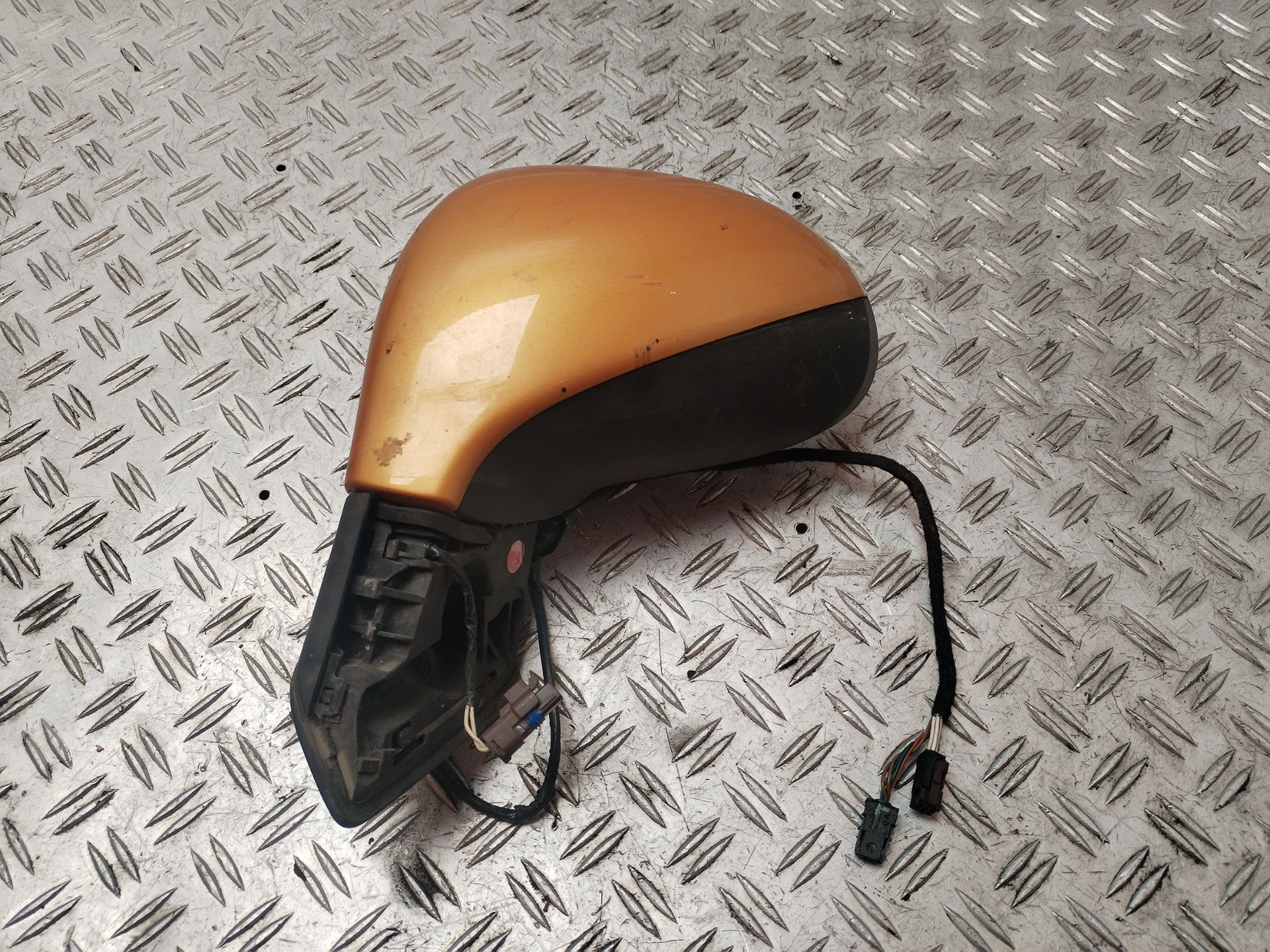 RETROVISOR IZQUIERDO 132862