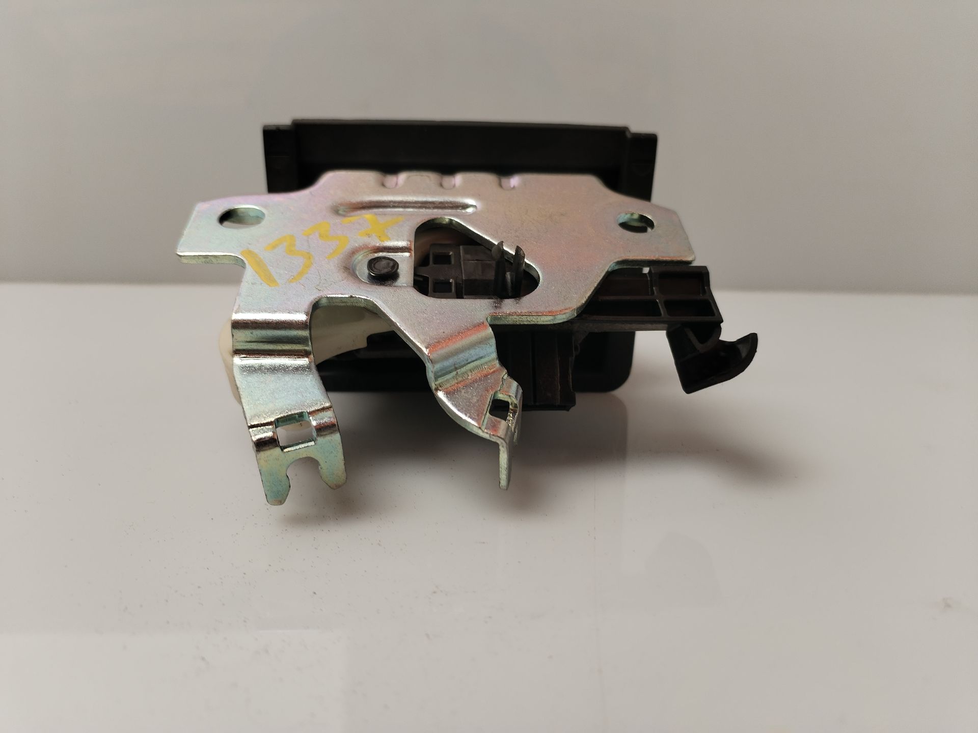 CERRADURA MALETERO / PORTON 133098