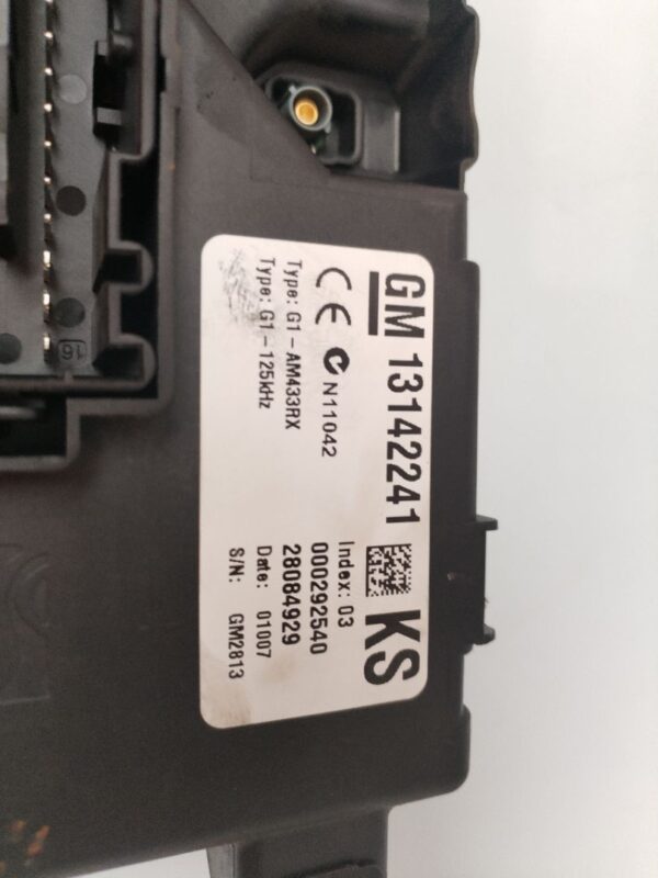 CAJA RELES / FUSIBLES 133519