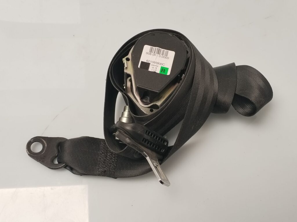 CINTURON SEGURIDAD DELANTERO DERECHO 133990