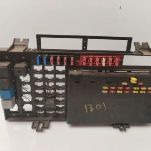 CAJA RELES / FUSIBLES 133561