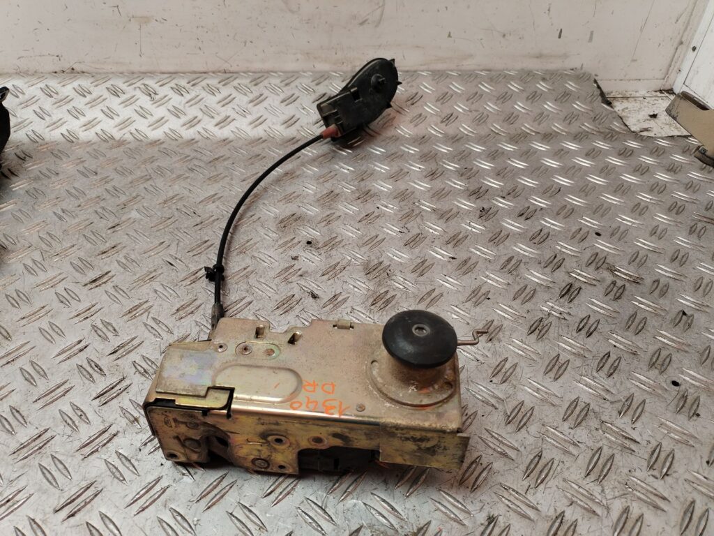 CERRADURA PUERTA DELANTERA DERECHA 132666