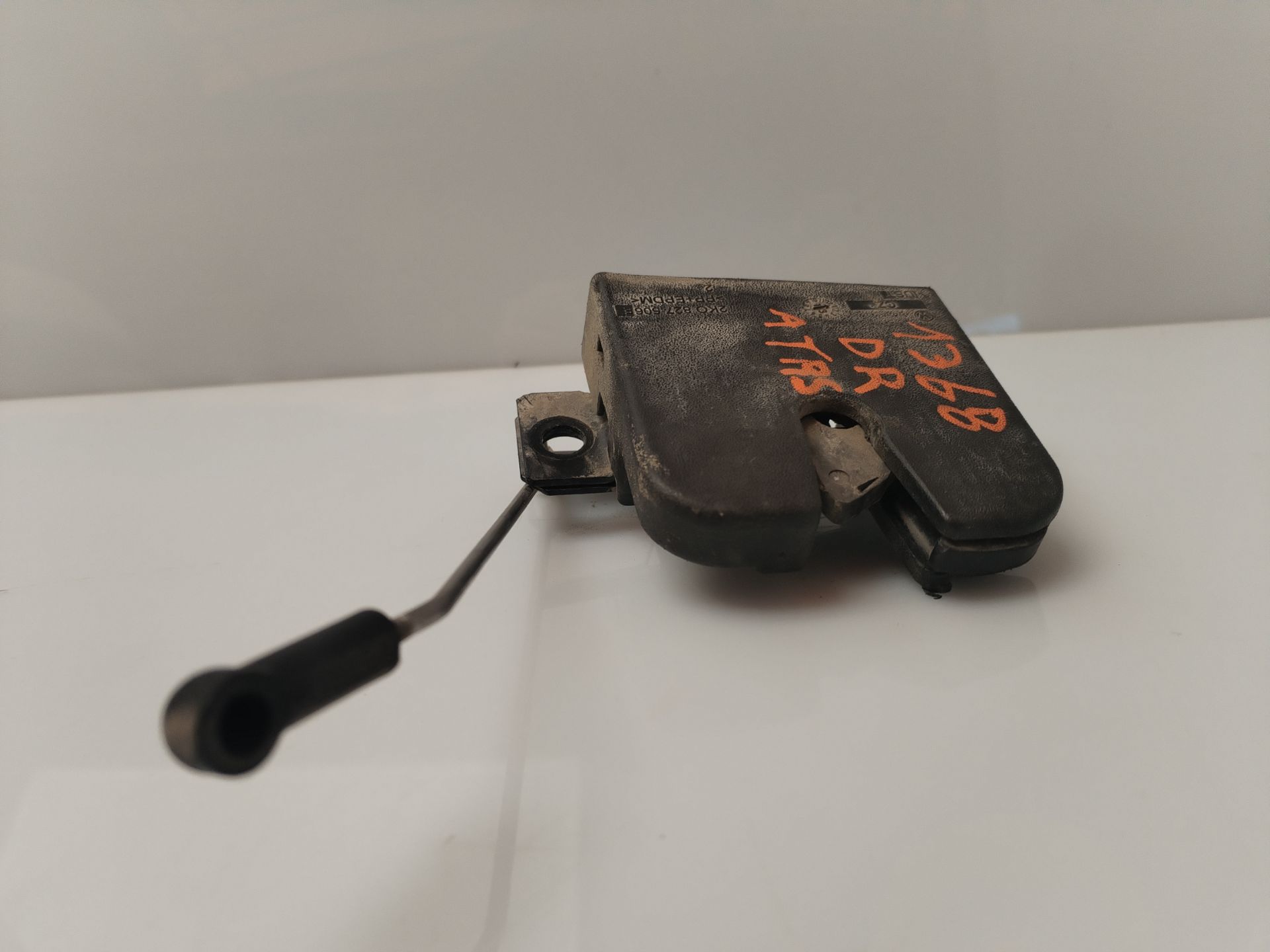 CERRADURA MALETERO / PORTON 133631