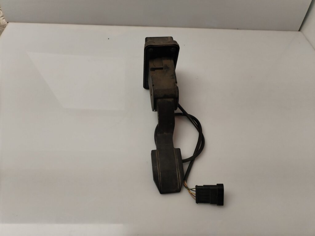PEDAL ACELERADOR 133549