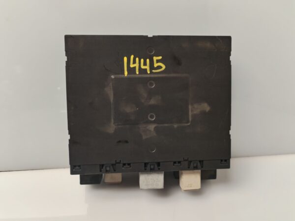 CAJA RELES / FUSIBLES 134077