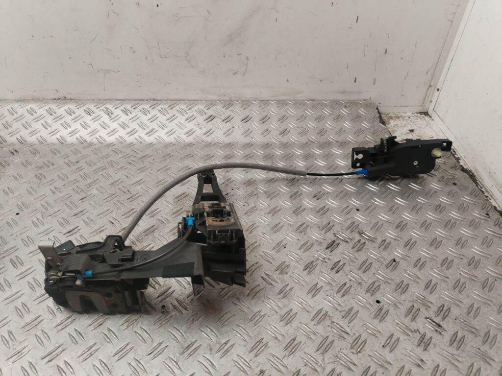 CERRADURA PUERTA DELANTERA IZQUIERDA 132624