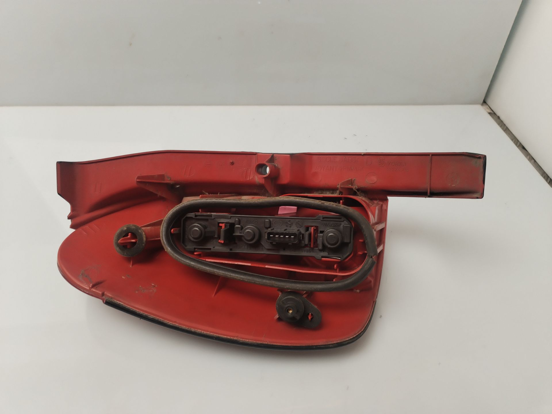 PILOTO TRASERO DERECHO 134104