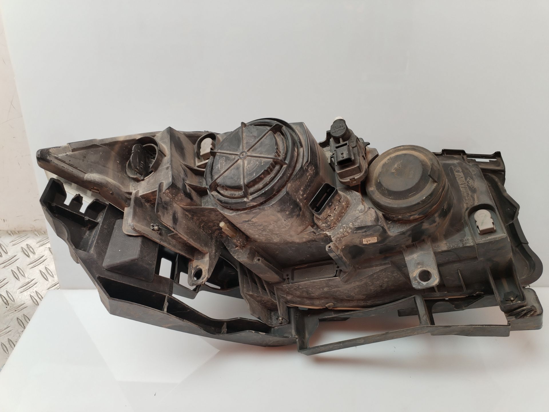 FARO IZQUIERDO 133044