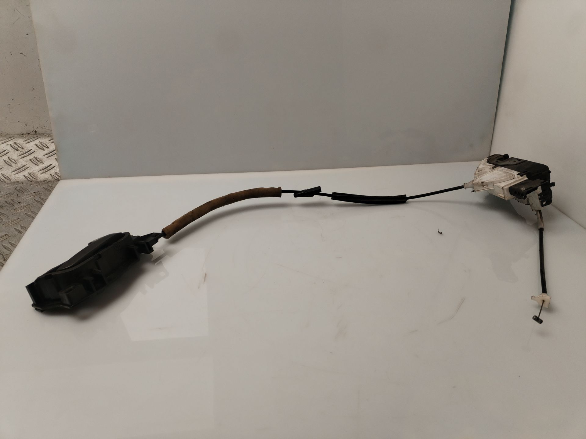 CERRADURA PUERTA DELANTERA DERECHA 134417