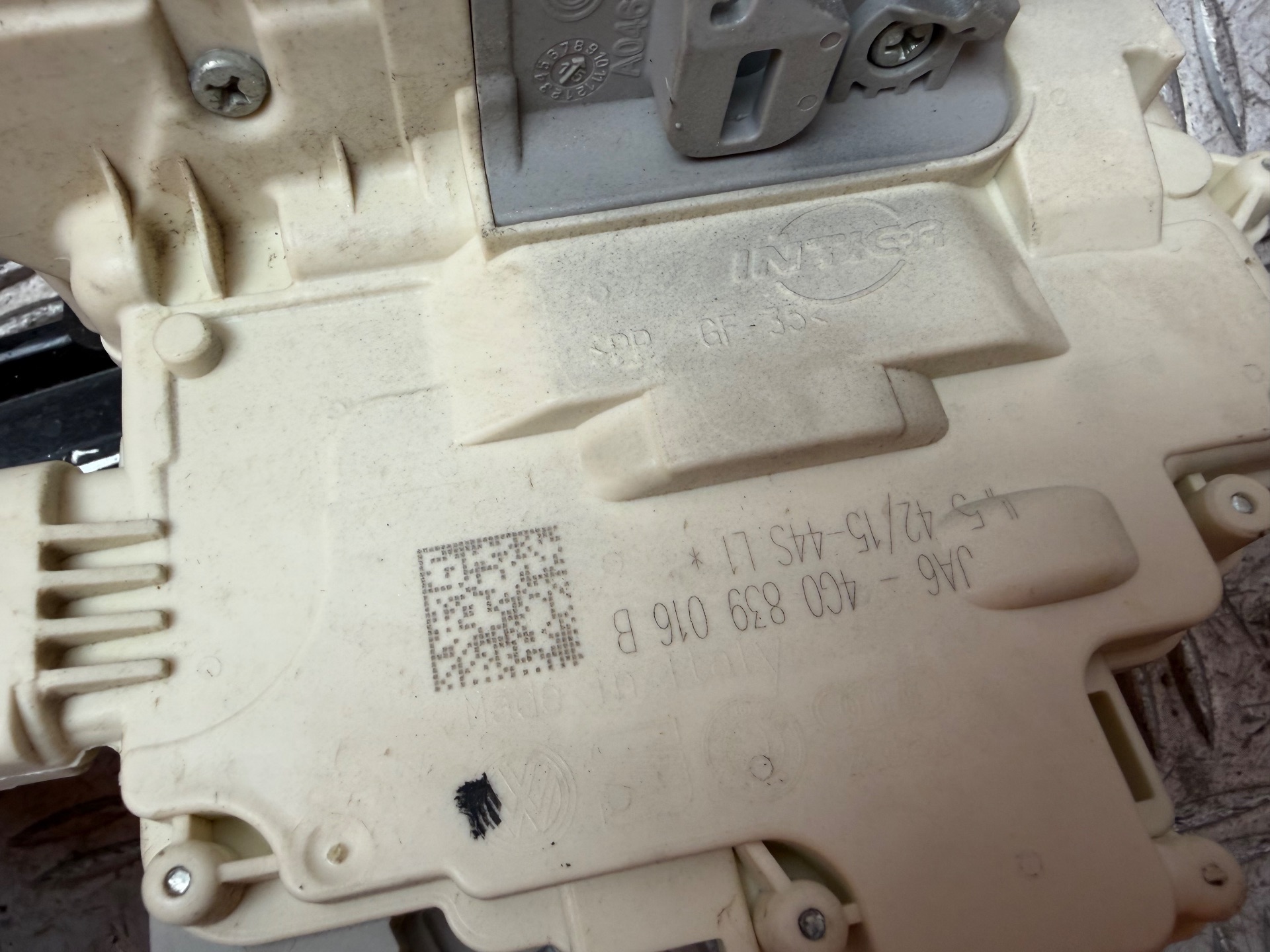 CERRADURA PUERTA TRASERA DERECHA 134012