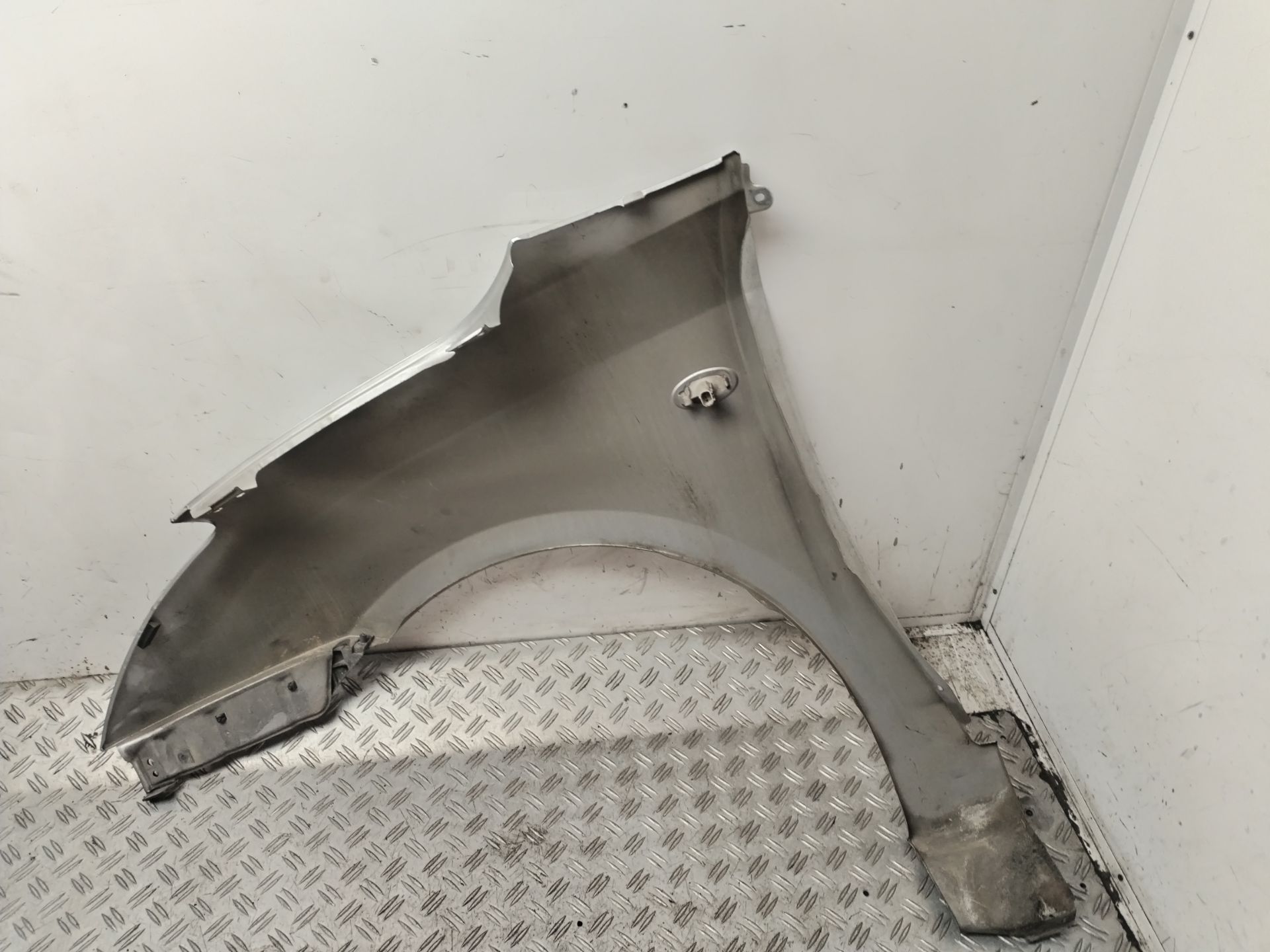 ALETA DELANTERA DERECHA 133508