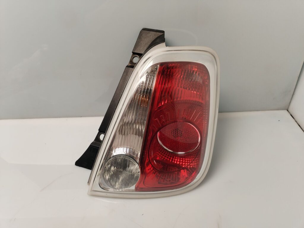 PILOTO TRASERO DERECHO 134355