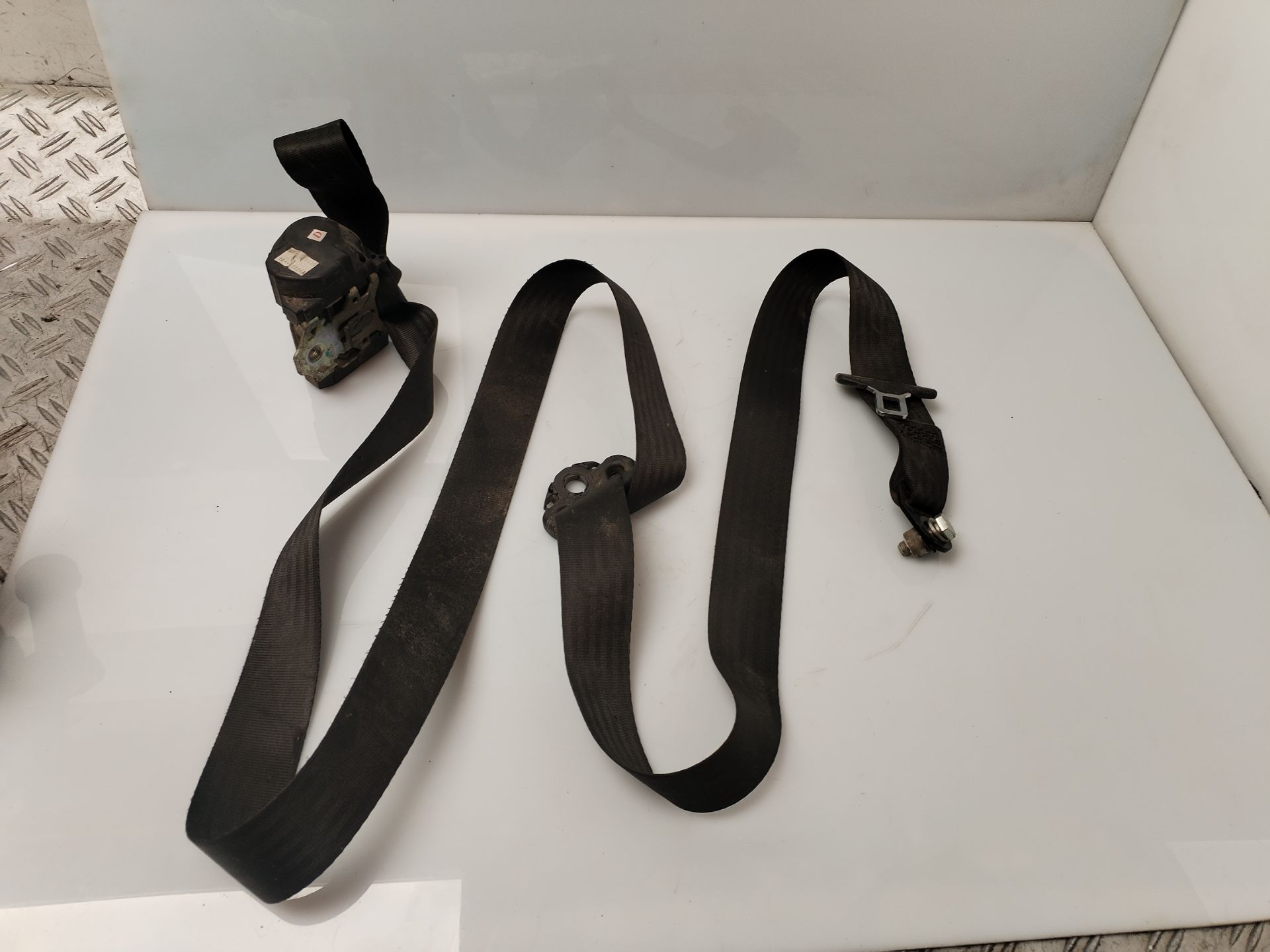 CINTURON SEGURIDAD DELANTERO DERECHO 134521