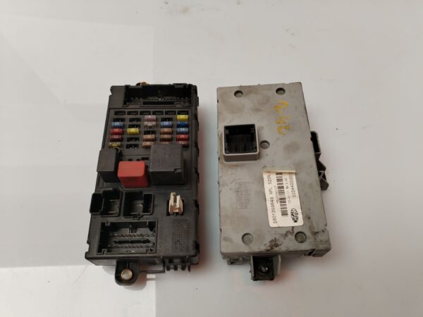 CAJA RELES / FUSIBLES 134018