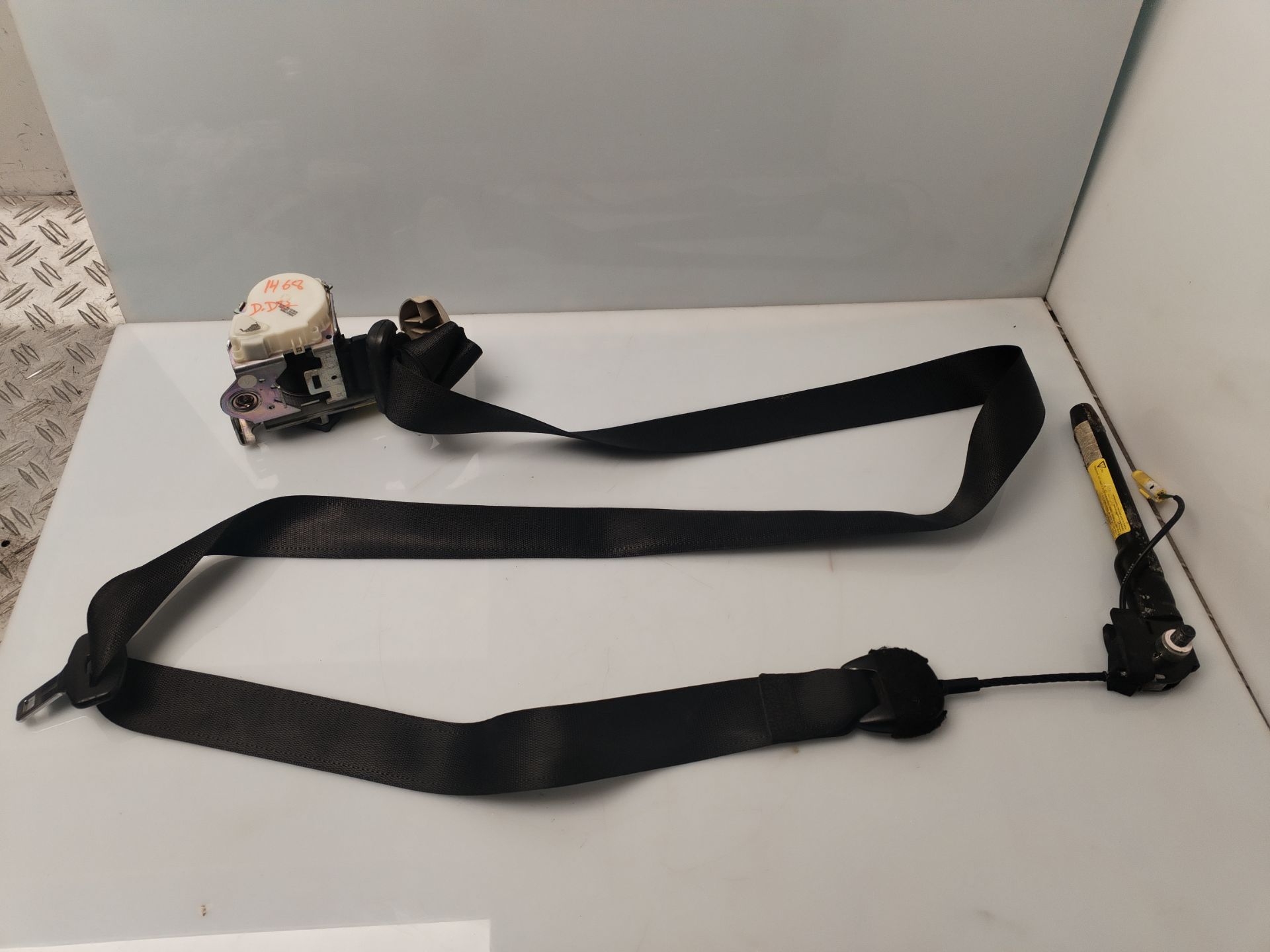 CINTURON SEGURIDAD DELANTERO DERECHO 134368