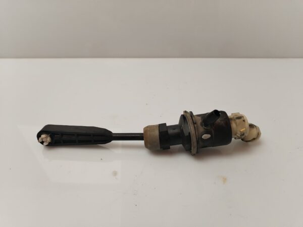 BOMBA EMBRAGUE 133948