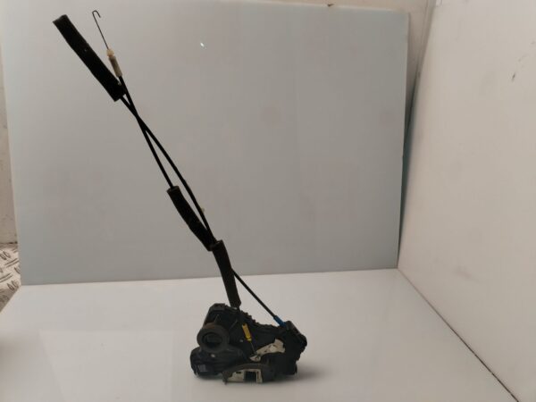 CERRADURA PUERTA DELANTERA IZQUIERDA 133688