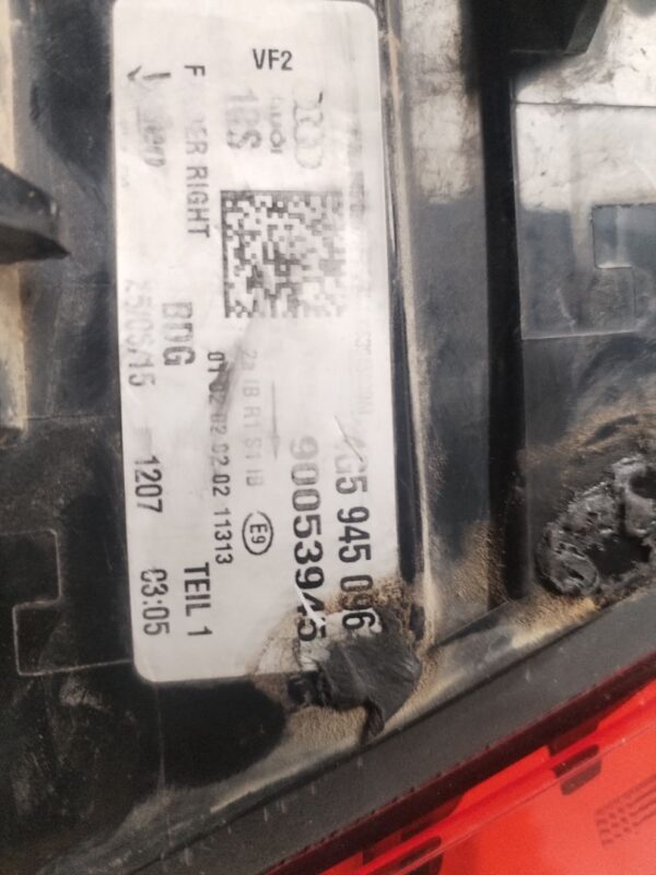 PILOTO TRASERO DERECHO 133432