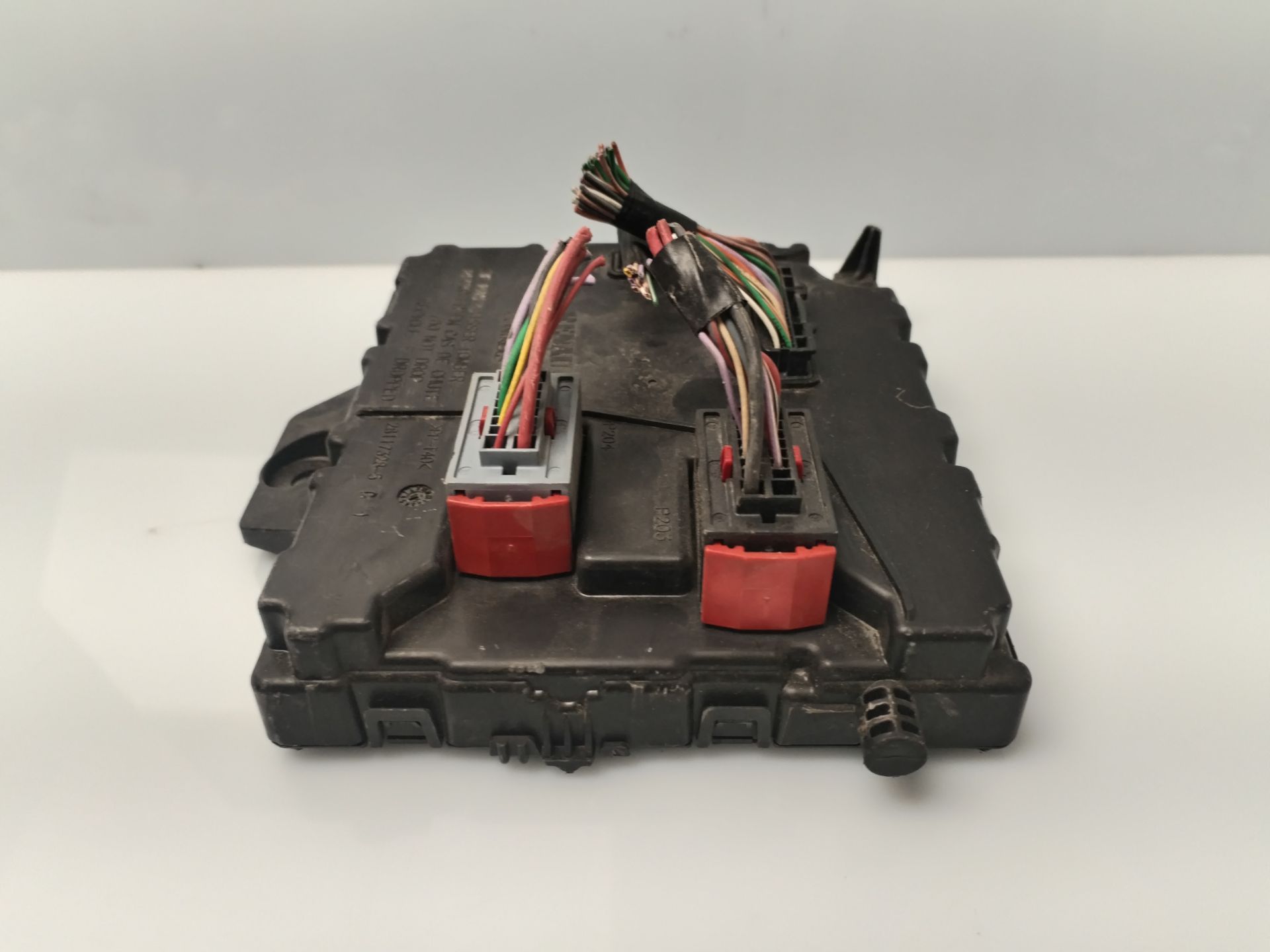 CAJA RELES / FUSIBLES 133255