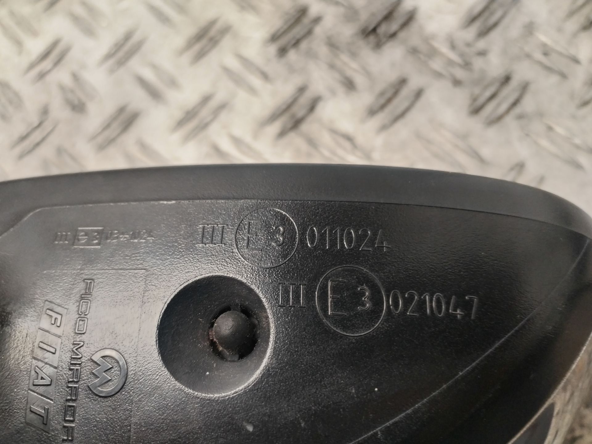 RETROVISOR DERECHO 134365