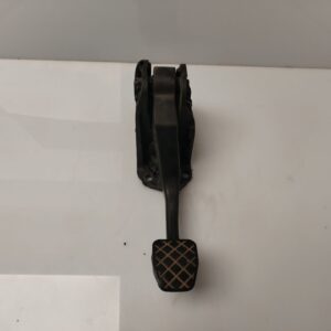 PEDAL EMBRAGUE 133594