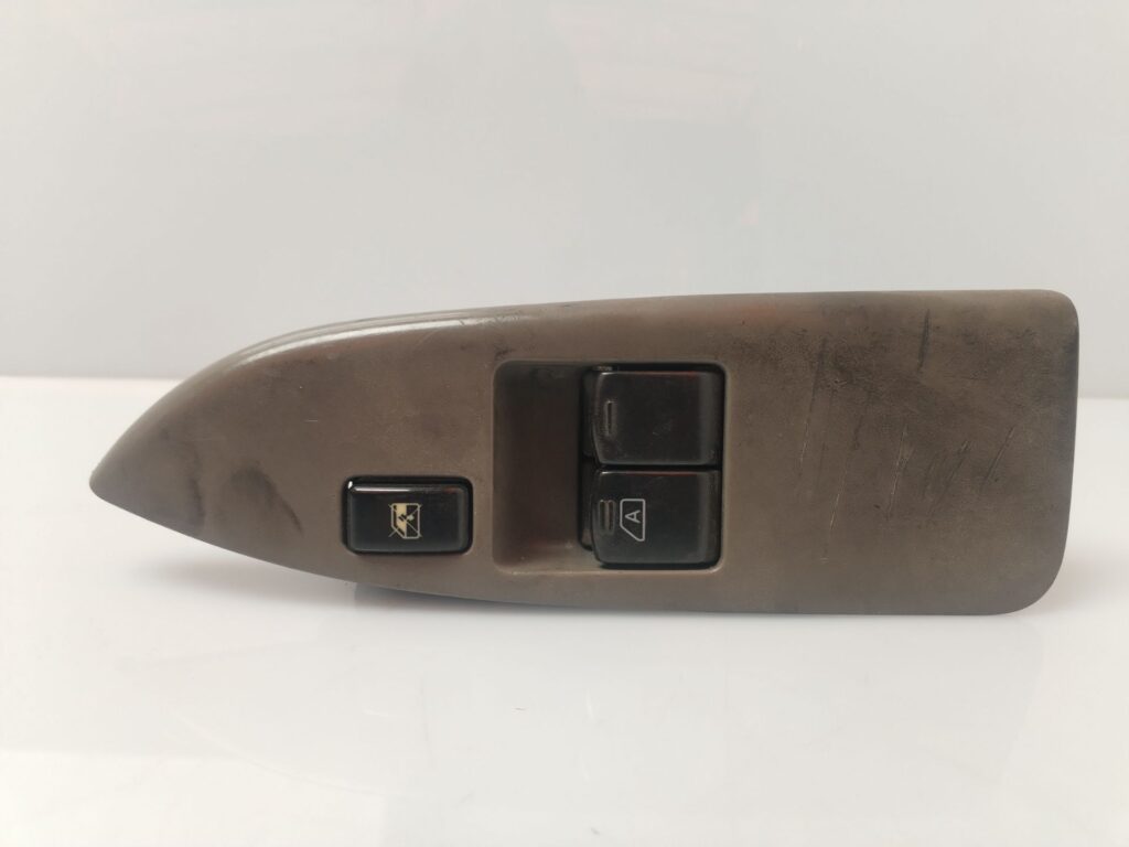 MANDO ELEVALUNAS DELANTERO IZQUIERDO 133535