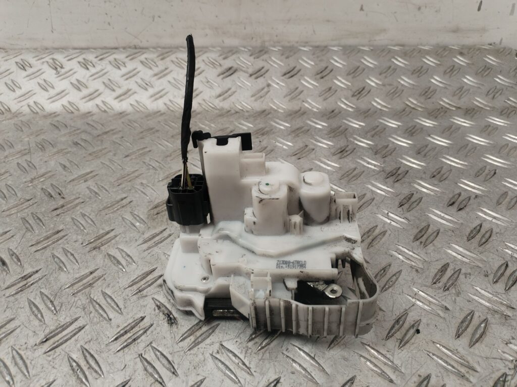 CERRADURA PUERTA LATERAL DERECHA 132623
