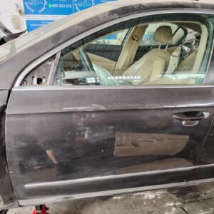 PUERTA DELANTERA IZQUIERDA 133935