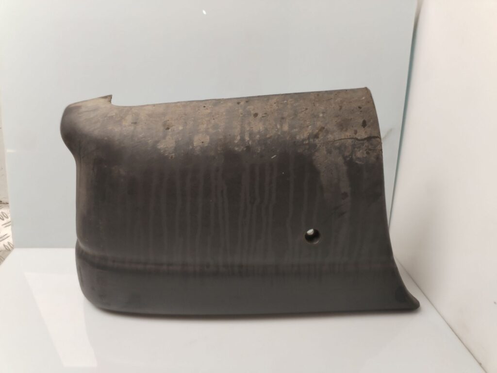 PUNTERA PARAGOLPES TRASERA IZQUIERDA 133318