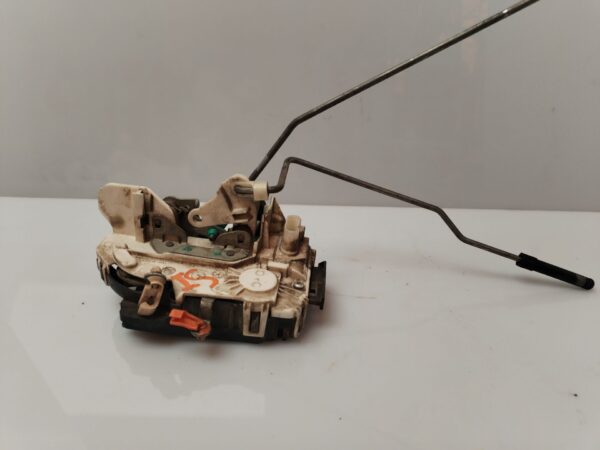 CERRADURA PUERTA DELANTERA IZQUIERDA 133245