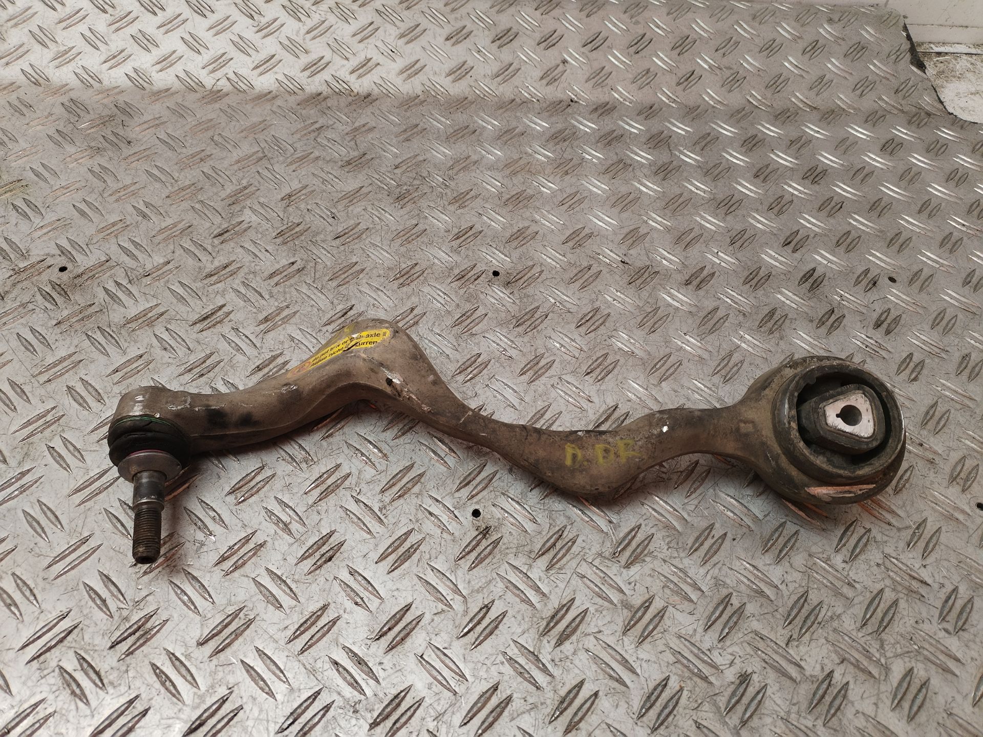 BRAZO SUSPENSION INFERIOR DELANTERO IZQUIERDO 133958