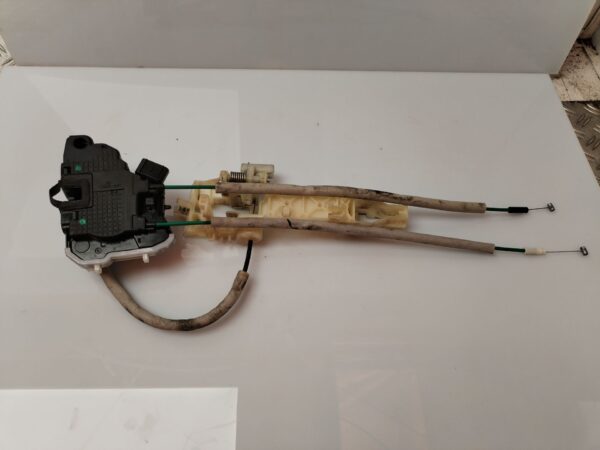 CERRADURA PUERTA DELANTERA DERECHA 133033