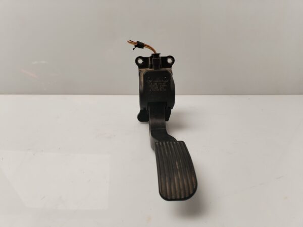 PEDAL ACELERADOR 133981