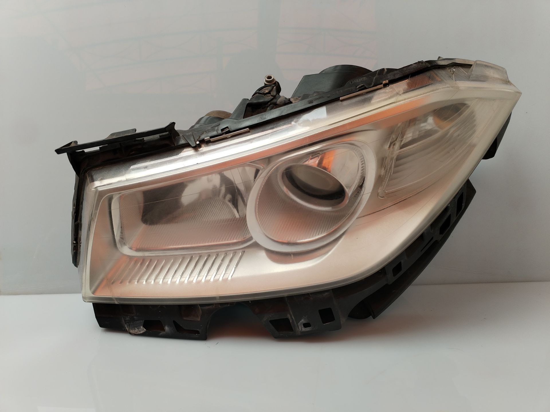 FARO IZQUIERDO 133044