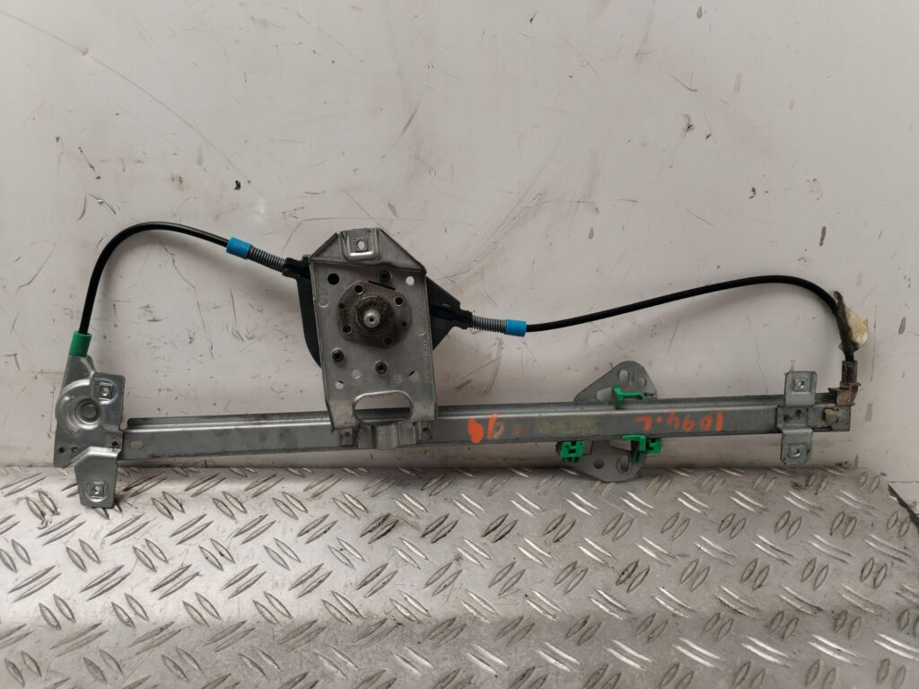 ELEVALUNAS DELANTERO IZQUIERDO 132628