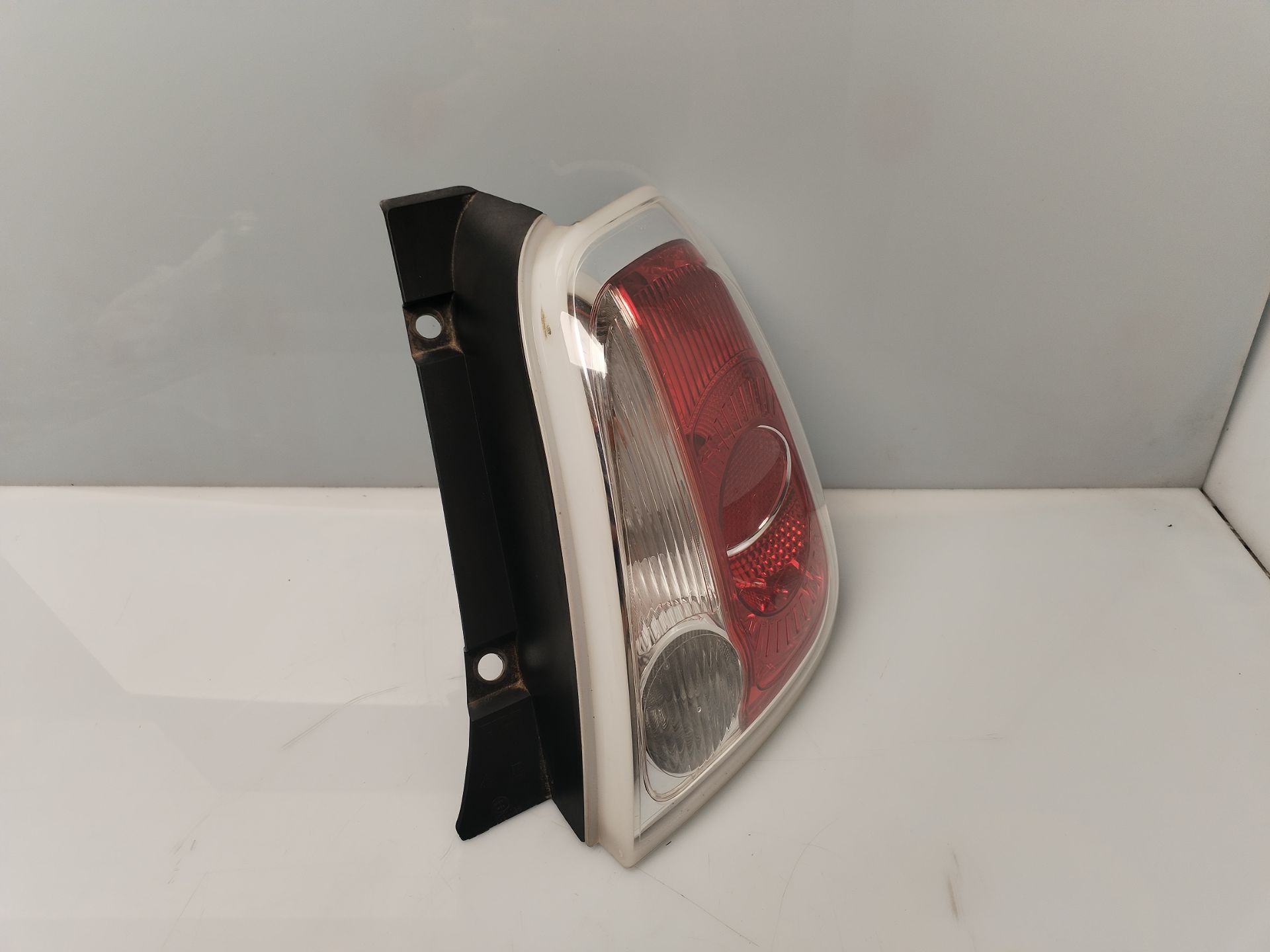 PILOTO TRASERO DERECHO 134355