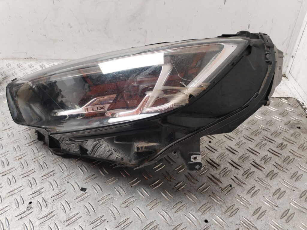 FARO IZQUIERDO 132715