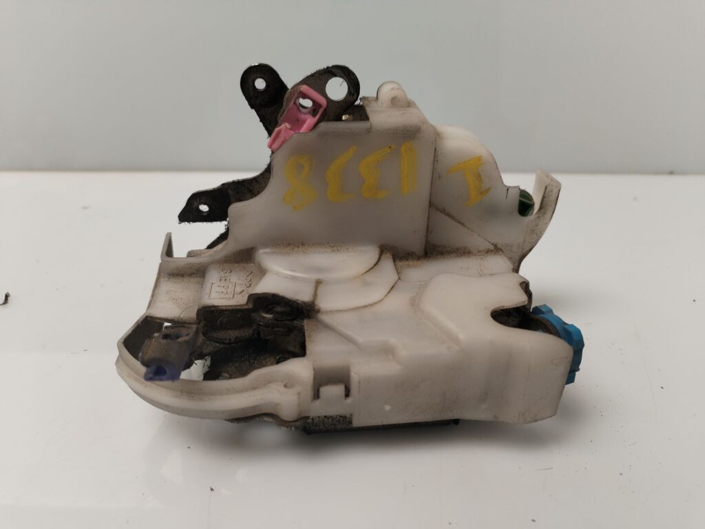 CERRADURA PUERTA DELANTERA IZQUIERDA 133620