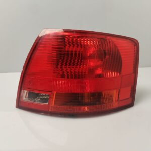 PILOTO TRASERO DERECHO 133878