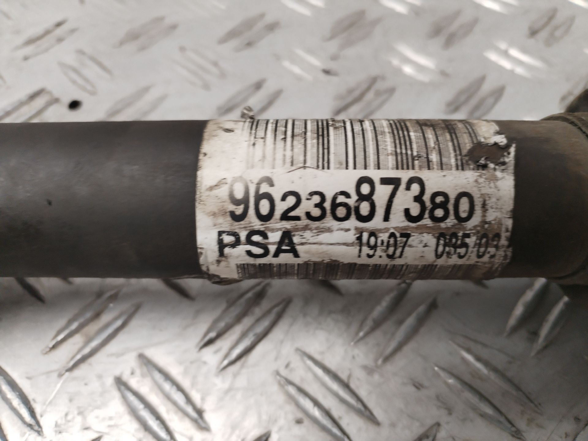 TRANSMISION DELANTERA DERECHA 133088