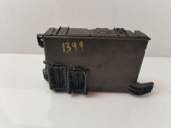 CAJA RELES / FUSIBLES 133519