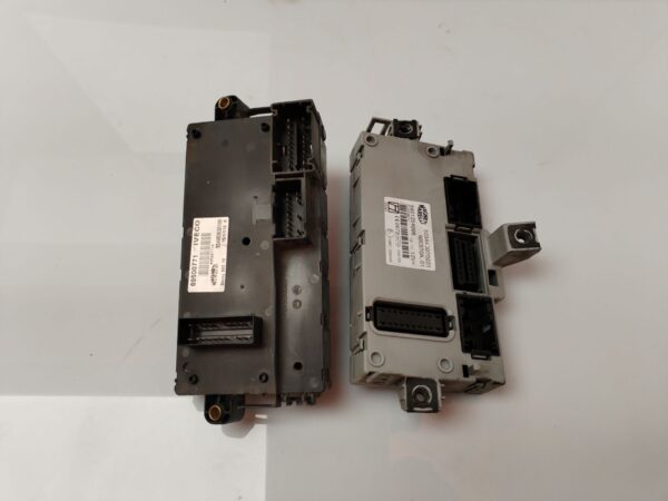 CAJA RELES / FUSIBLES 134018