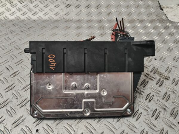 CAJA RELES / FUSIBLES 132695