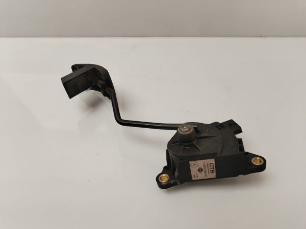PEDAL ACELERADOR 133551