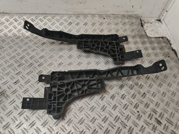 SOPORTE PARAGOLPES DELANTERO 132738