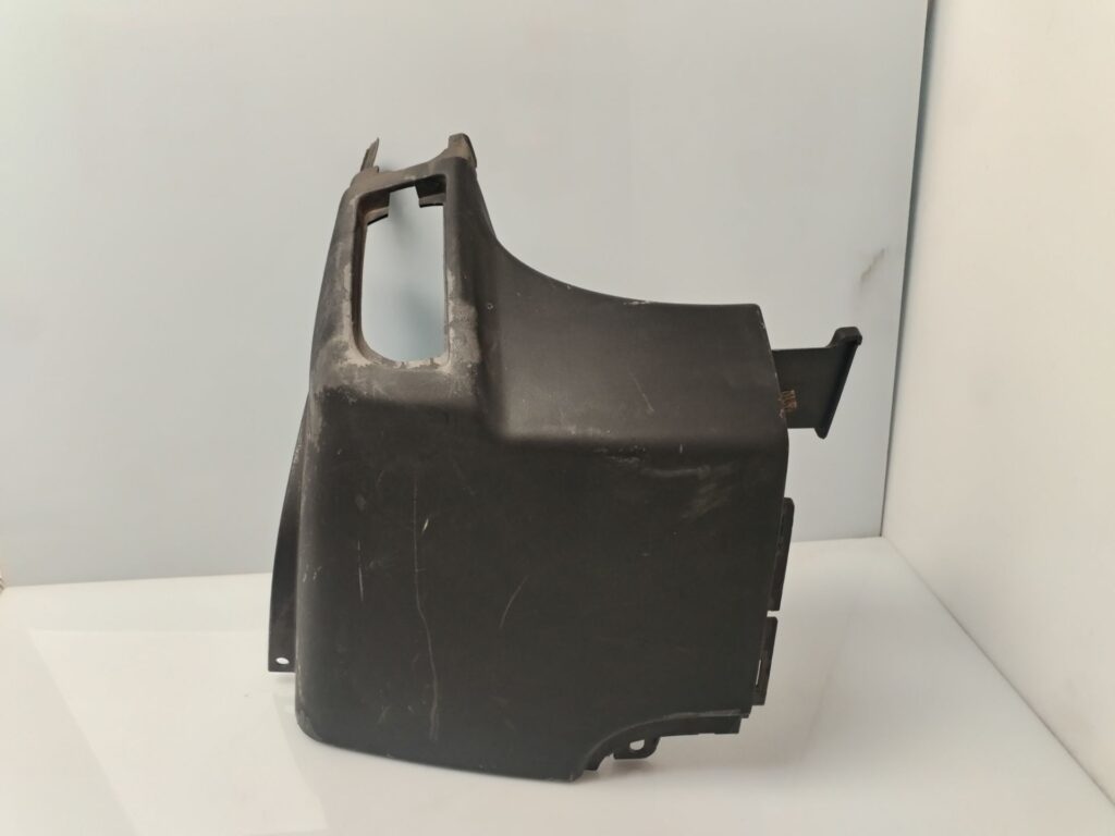 PUNTERA PARAGOLPES TRASERA DERECHA 133321