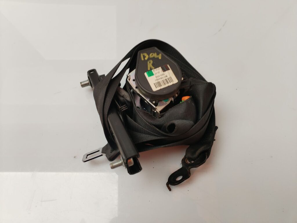 CINTURON SEGURIDAD DELANTERO DERECHO 133816